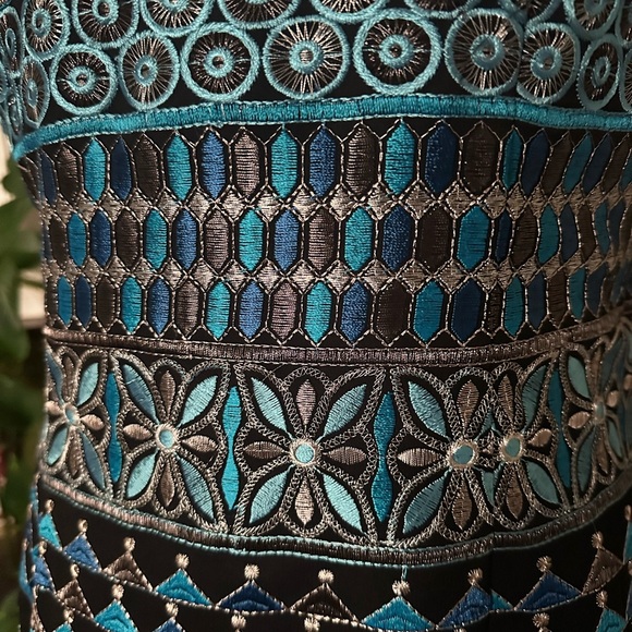 White House Black Market Embroidered Patterned Dress - Picture 2 of 8